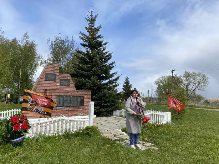 поздравление представителя администрации Суздальского р-на Липкан Г.К. (с. Брутово)